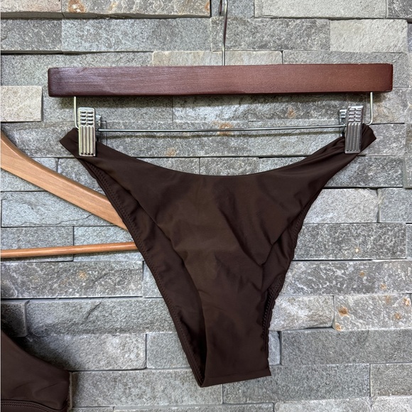 Lea Brown Bikini Top and Bikini High Cut Cheeky Bottoms XS 2 - Picture 9 of 14